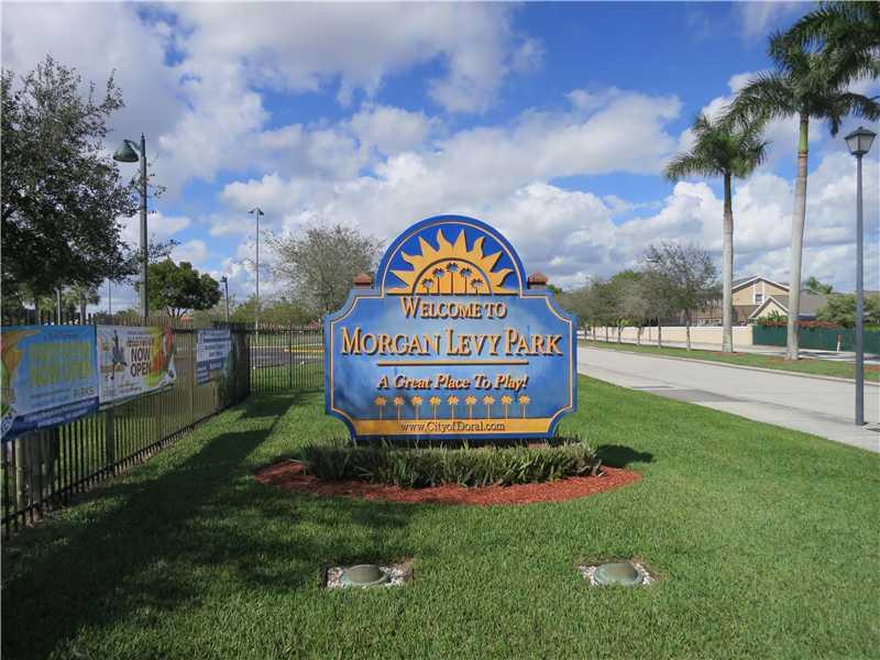 PATIO HOMES OF DORAL PINE - Residential