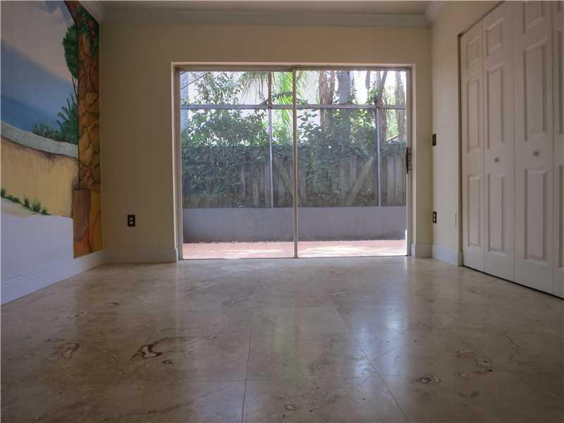 PATIO HOMES OF DORAL PINE - Residential
