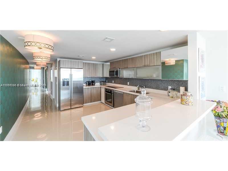 EDEN HOUSE CONDO - Residential