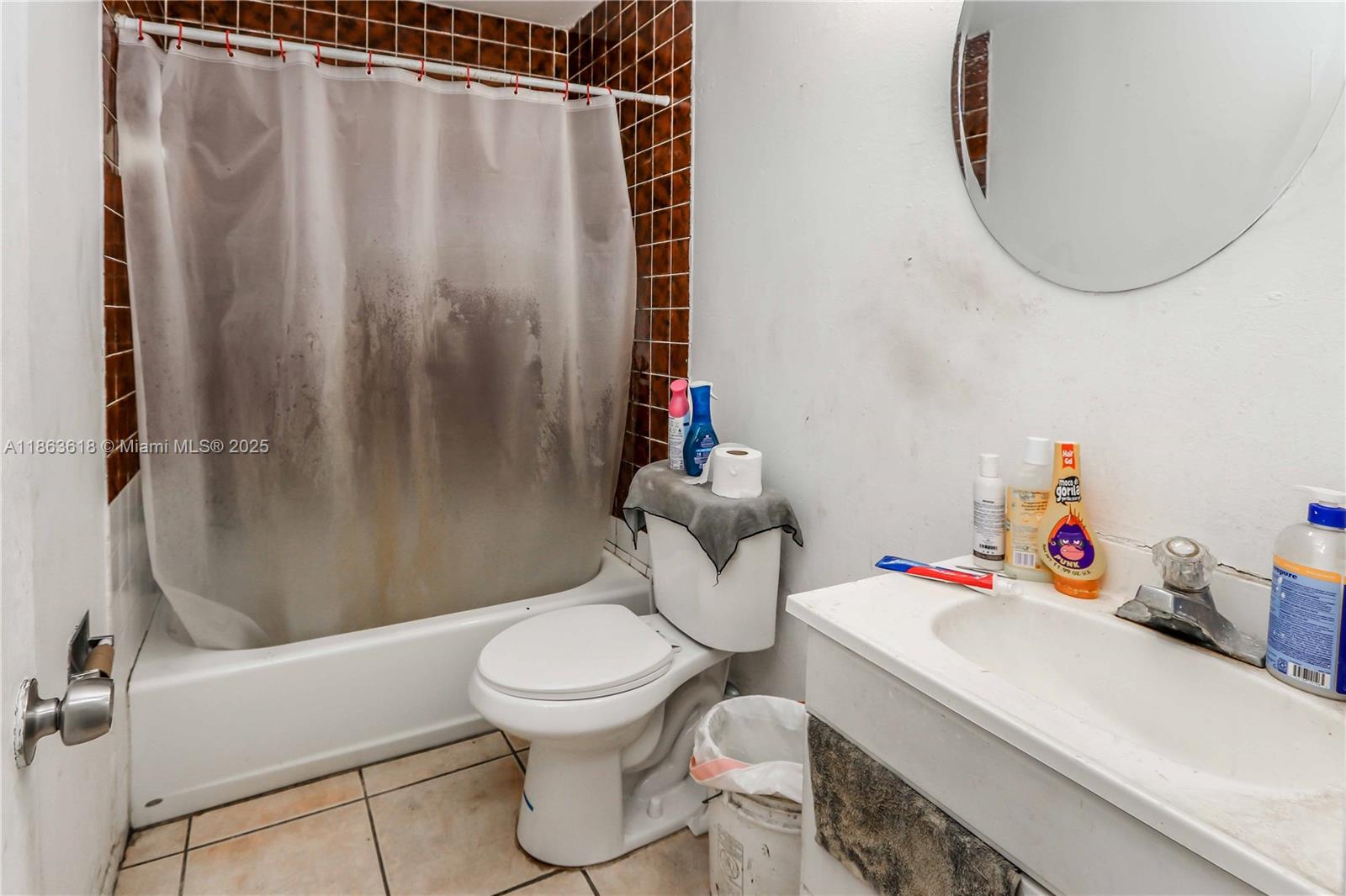 CARROLL VILLA - Residential Income