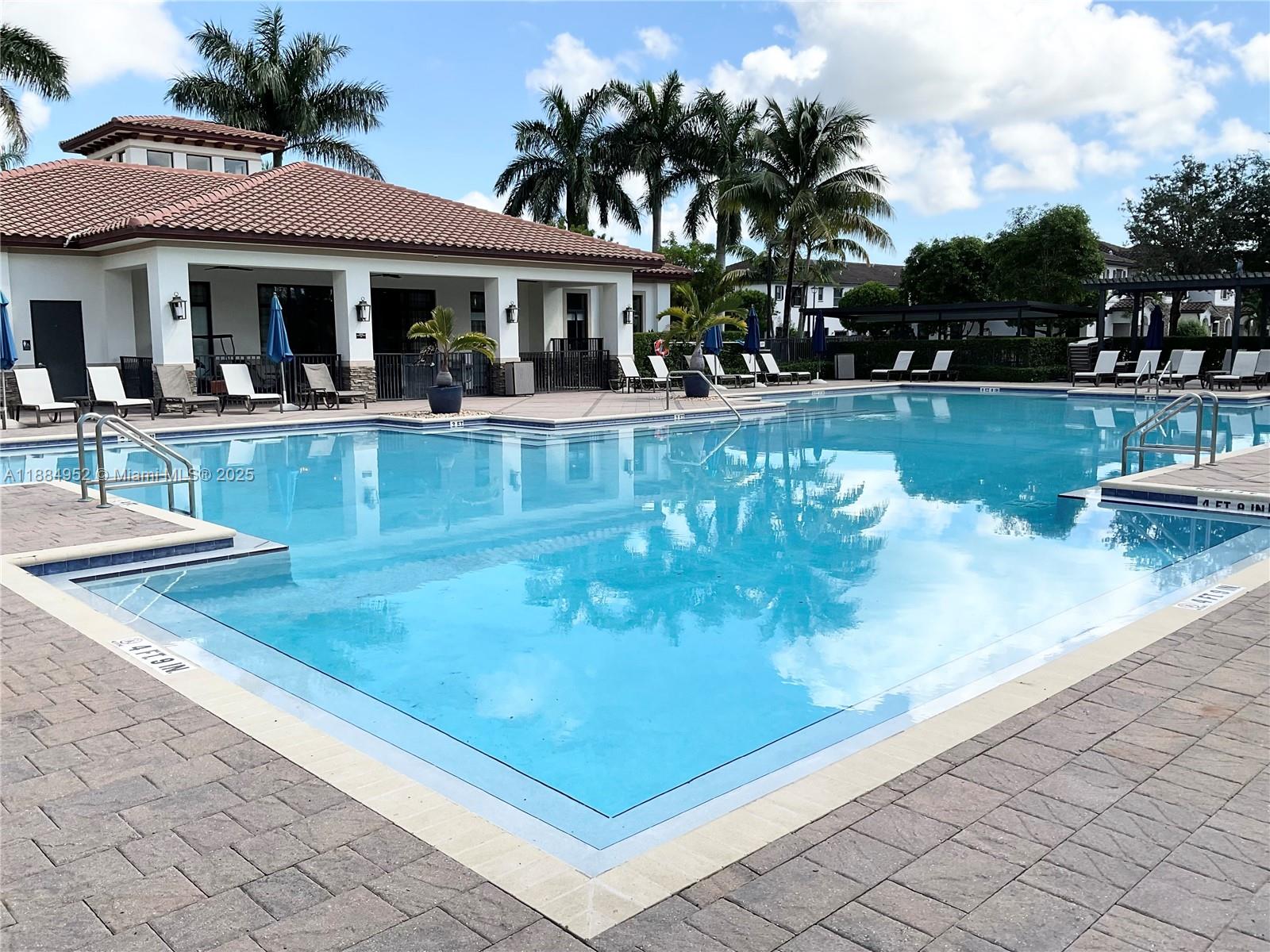 COCO PALM ESTATES - Residential