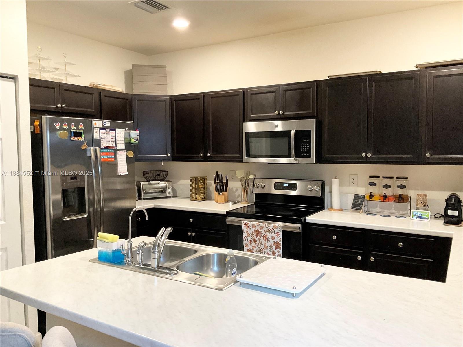 COCO PALM ESTATES - Residential