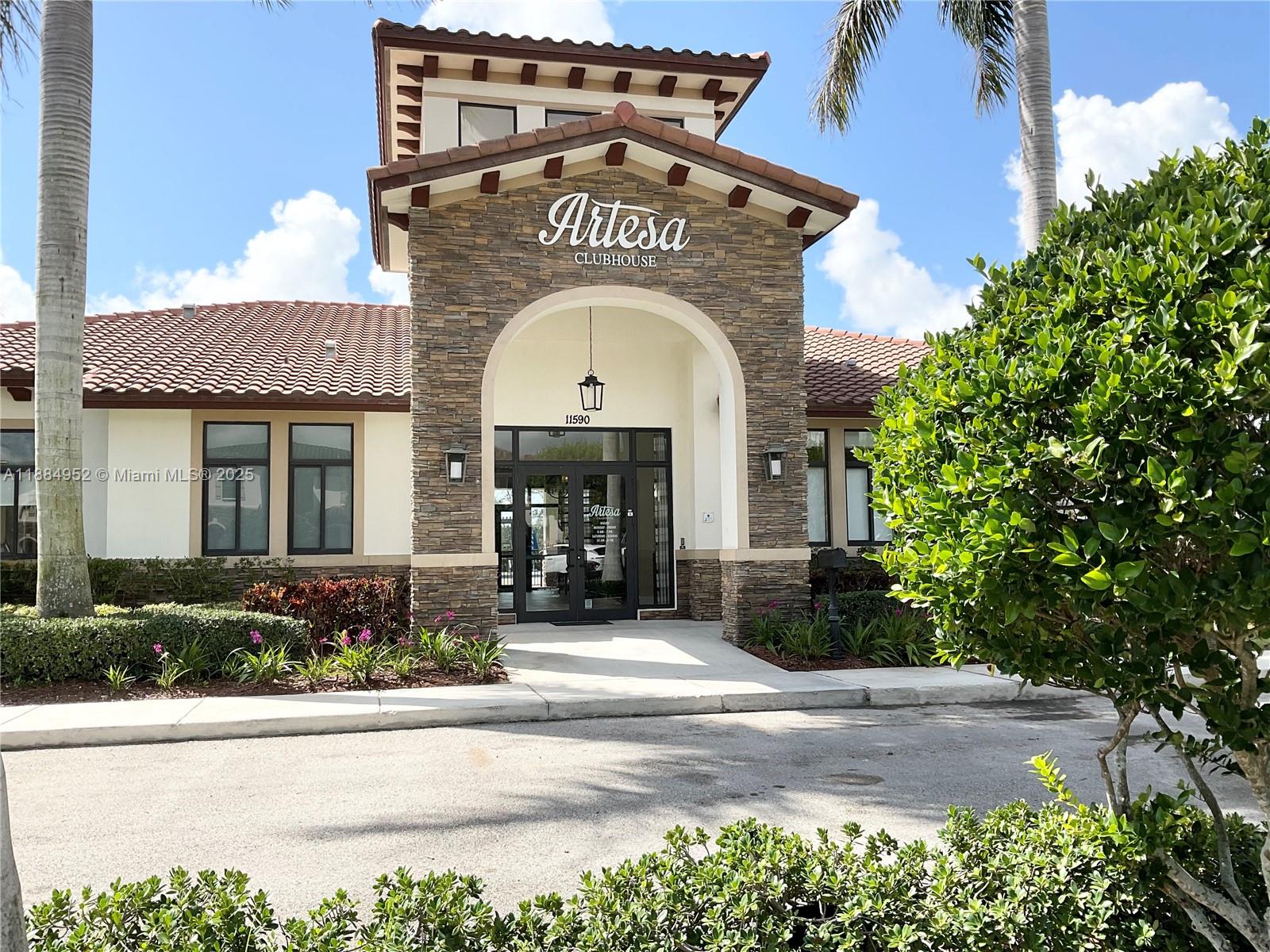 COCO PALM ESTATES - Residential