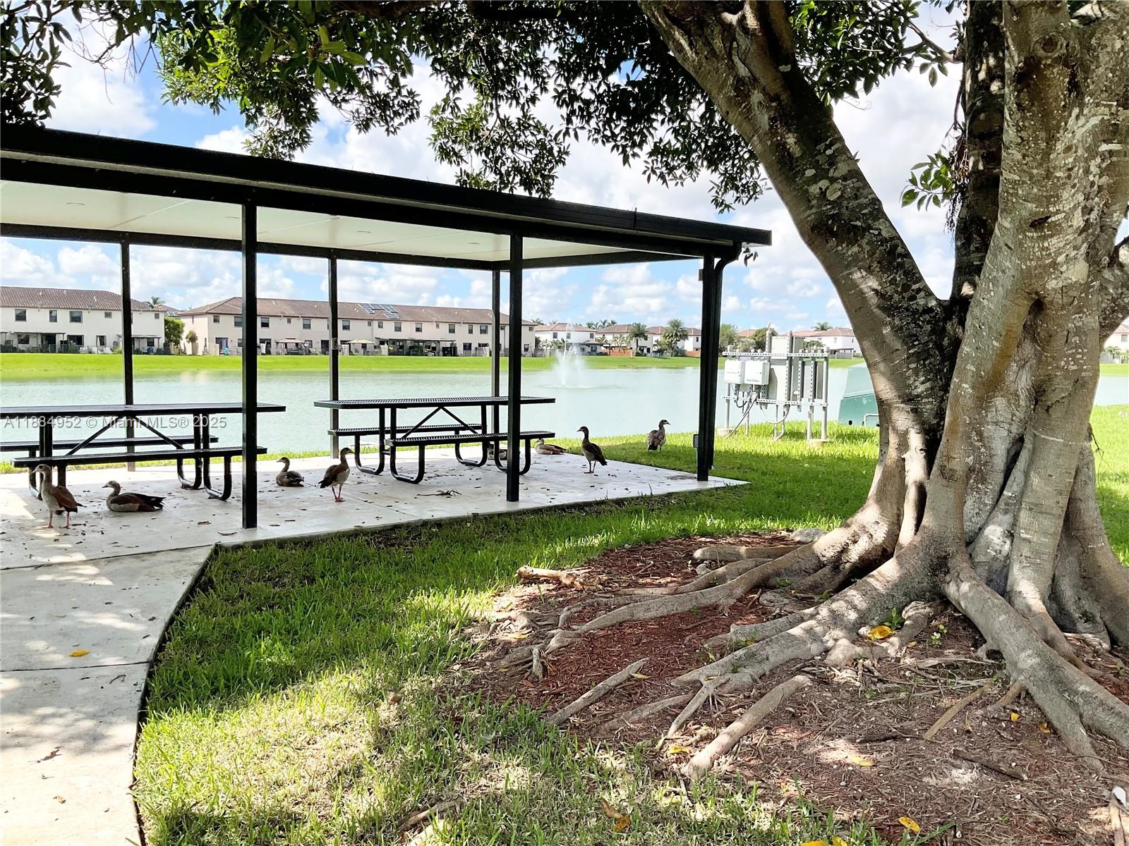 COCO PALM ESTATES - Residential