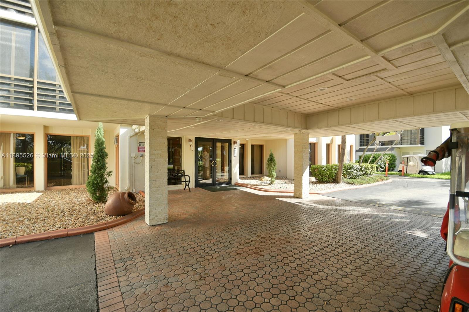 CEDAR GLENN CONDO APTS EA - Residential