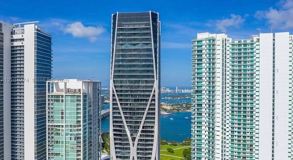 1000 Biscayne Blvd 4402