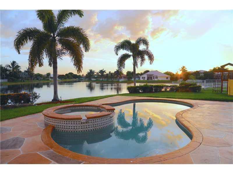 STONERIDGE LAKE ESTATES P - Residential