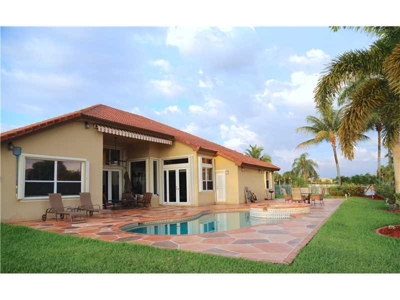 STONERIDGE LAKE ESTATES P - Residential