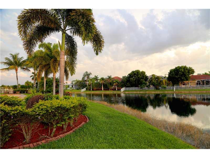 STONERIDGE LAKE ESTATES P - Residential