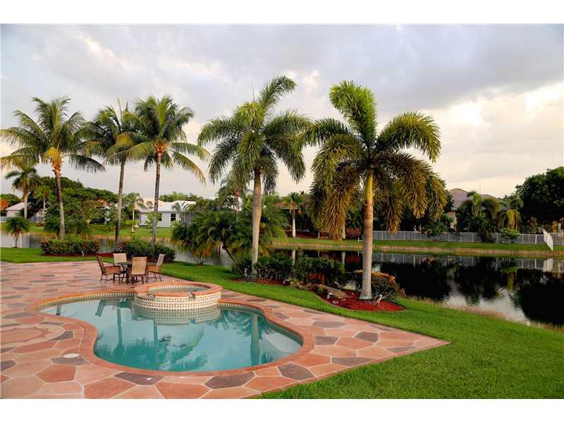 STONERIDGE LAKE ESTATES P - Residential
