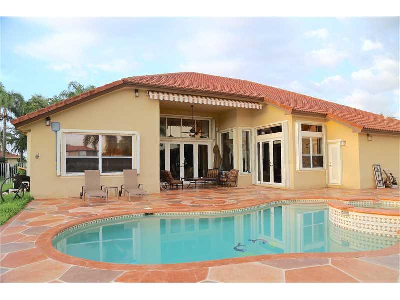 STONERIDGE LAKE ESTATES P - Residential