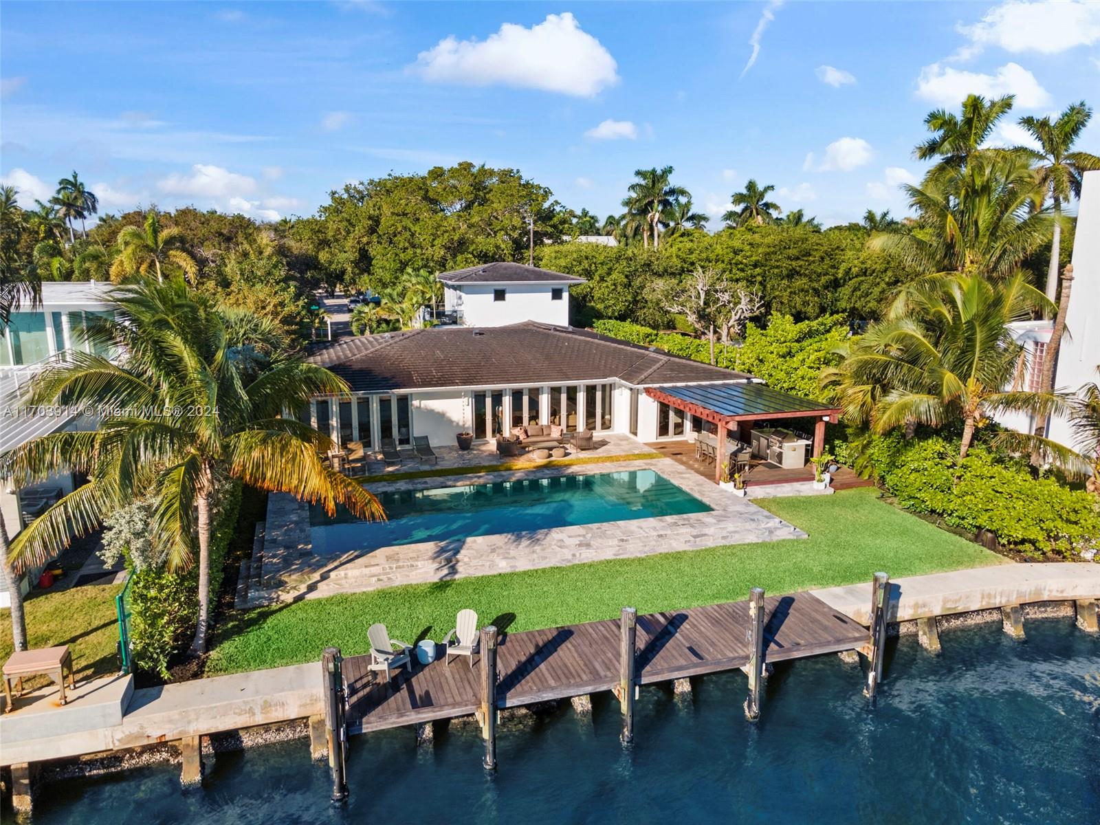 9301 N Bayshore Dr