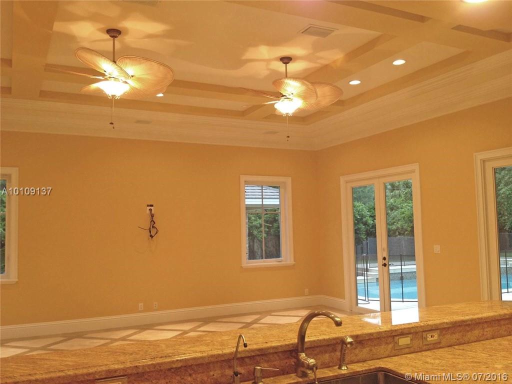 Town & Ranch Estates - Residential Lease