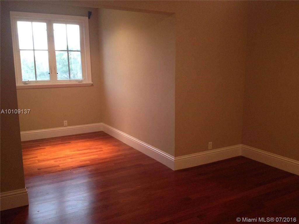 Town & Ranch Estates - Residential Lease