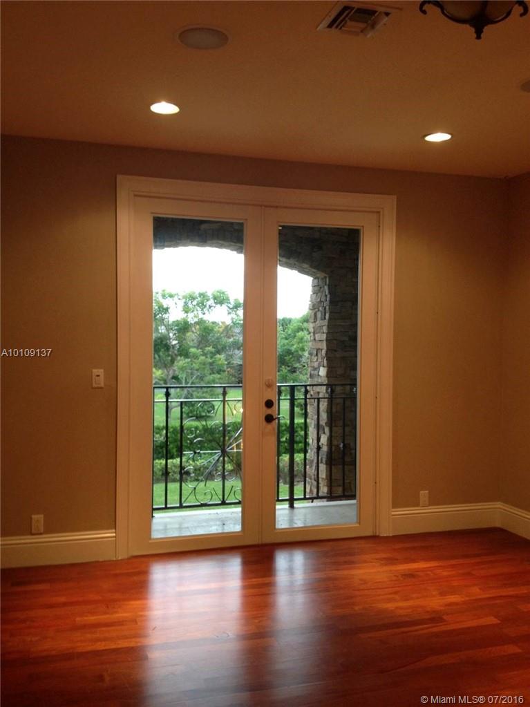 Town & Ranch Estates - Residential Lease