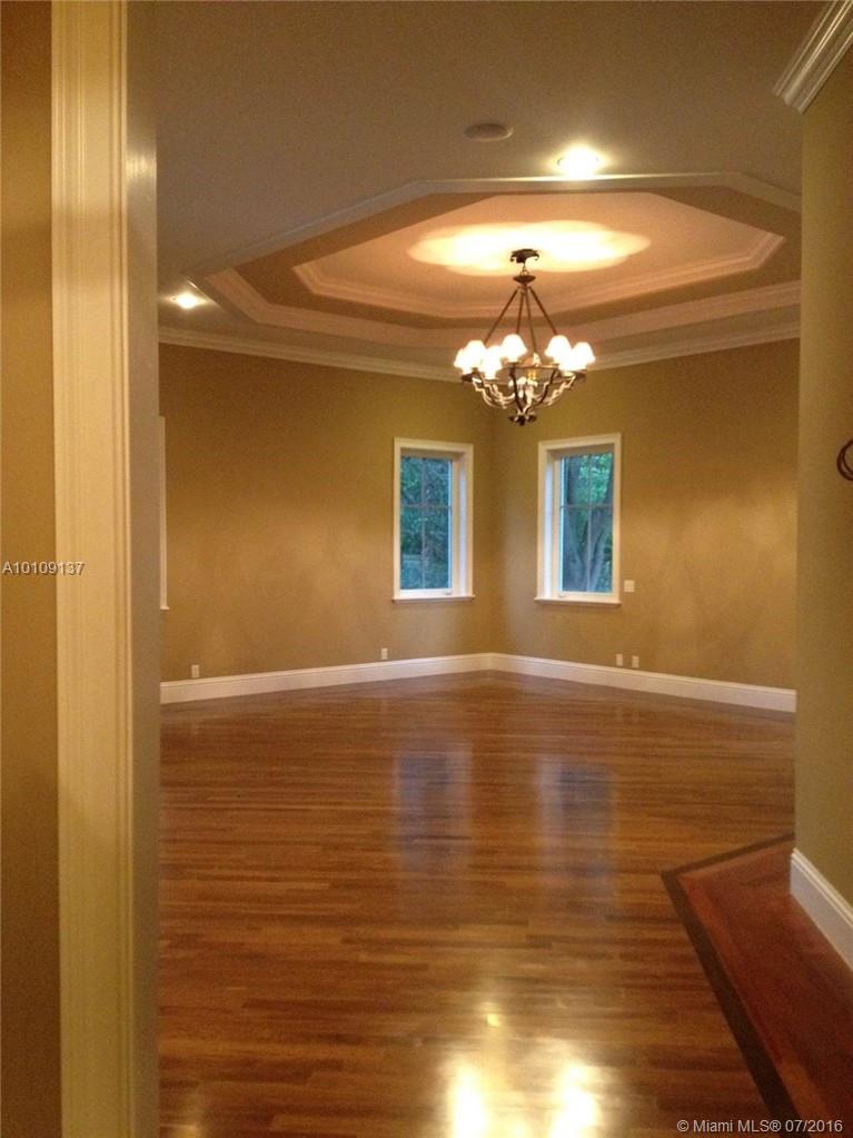 Town & Ranch Estates - Residential Lease