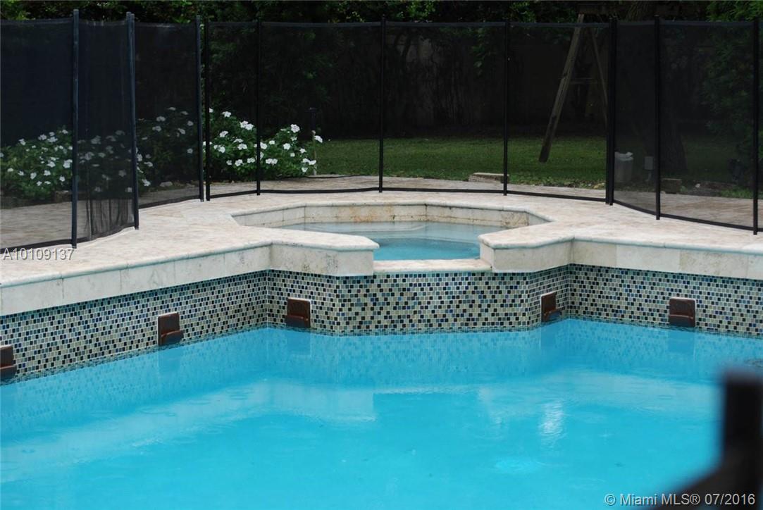 Town & Ranch Estates - Residential Lease