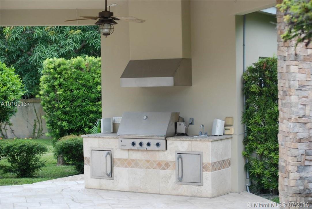 Town & Ranch Estates - Residential Lease