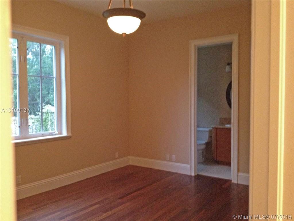 Town & Ranch Estates - Residential Lease