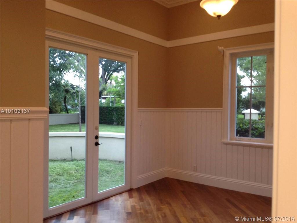 Town & Ranch Estates - Residential Lease