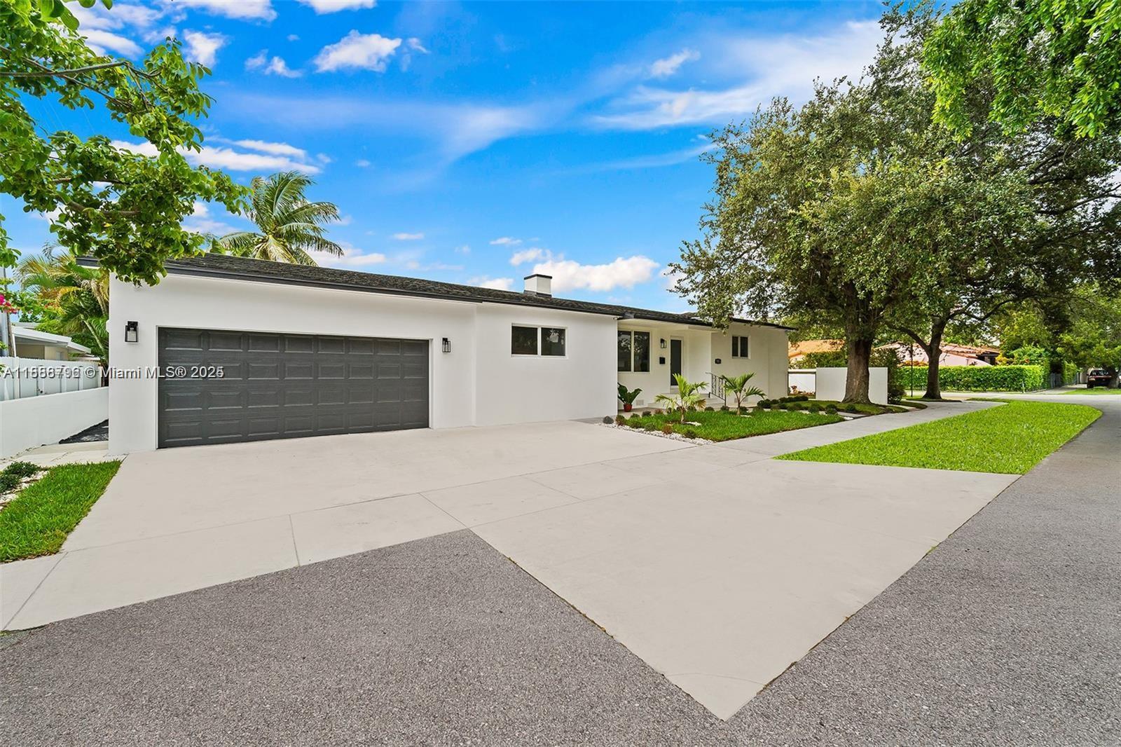 555 SW 51st Ave 0