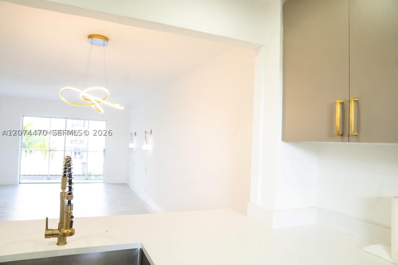 220 SW 9th Ave 306