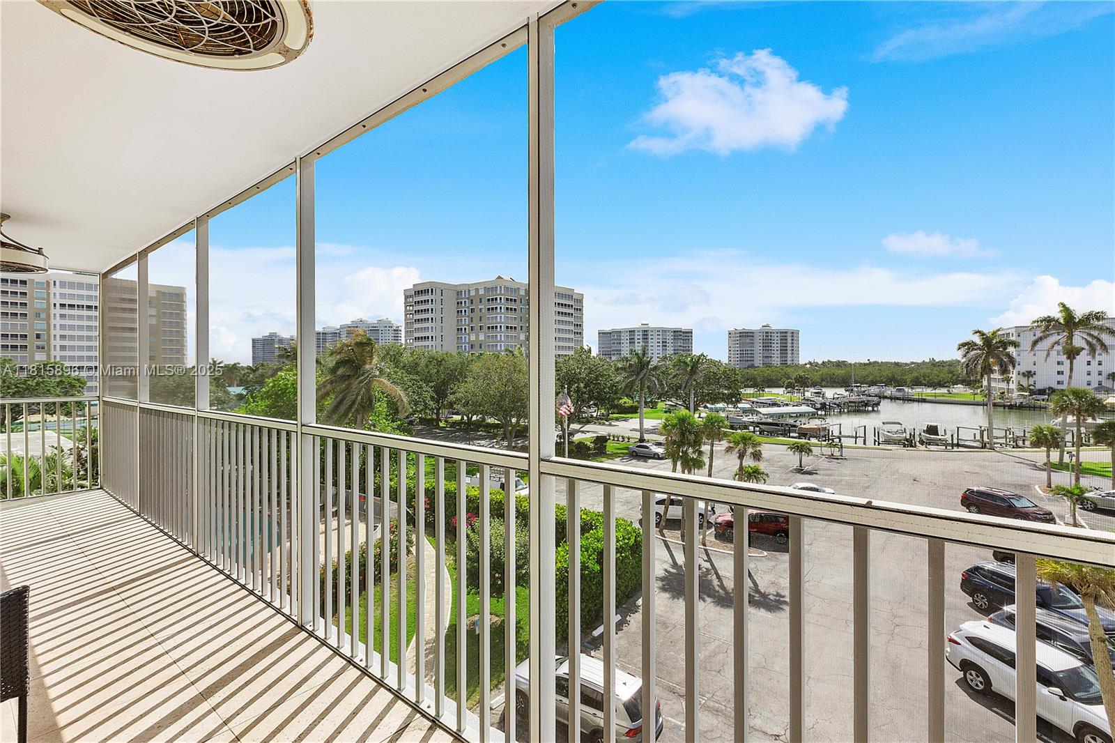 VANDERBILT TOWERS - Residential