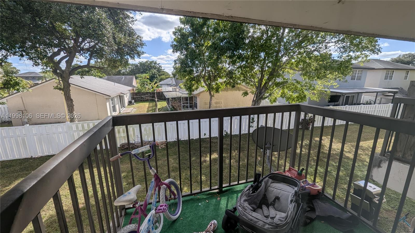 SHAKER WOODS VILLAGE - Residential Lease