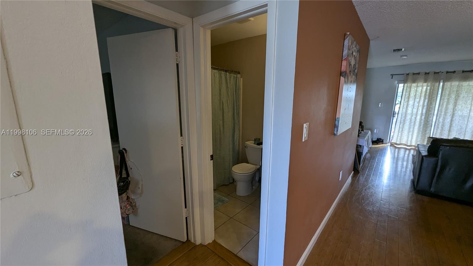 SHAKER WOODS VILLAGE - Residential Lease