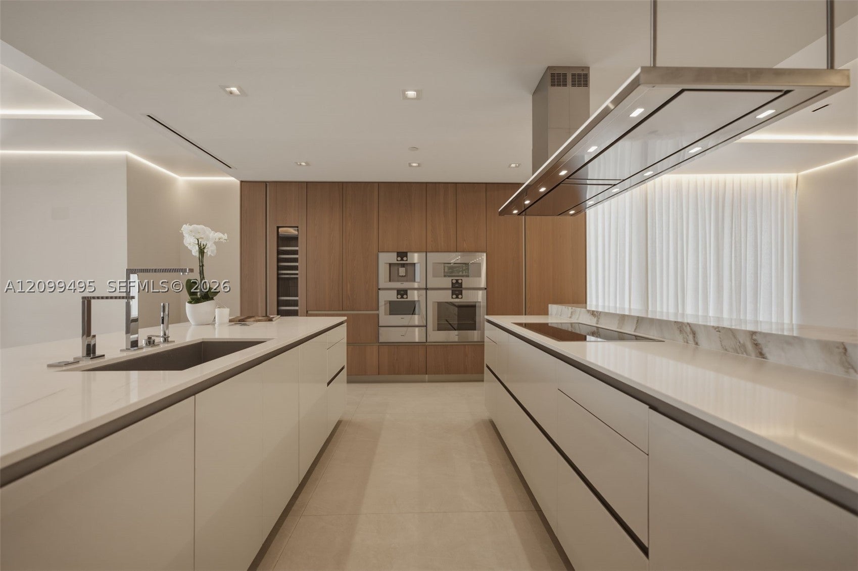 18501 Collins Ave 1404