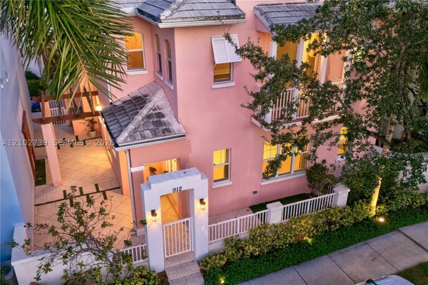 912 NE 17TH WAY, FORT LAUDERDALE, FL 33304 - Image cc9e8f7fca380f9b51056e8a43da27e4/3905677355