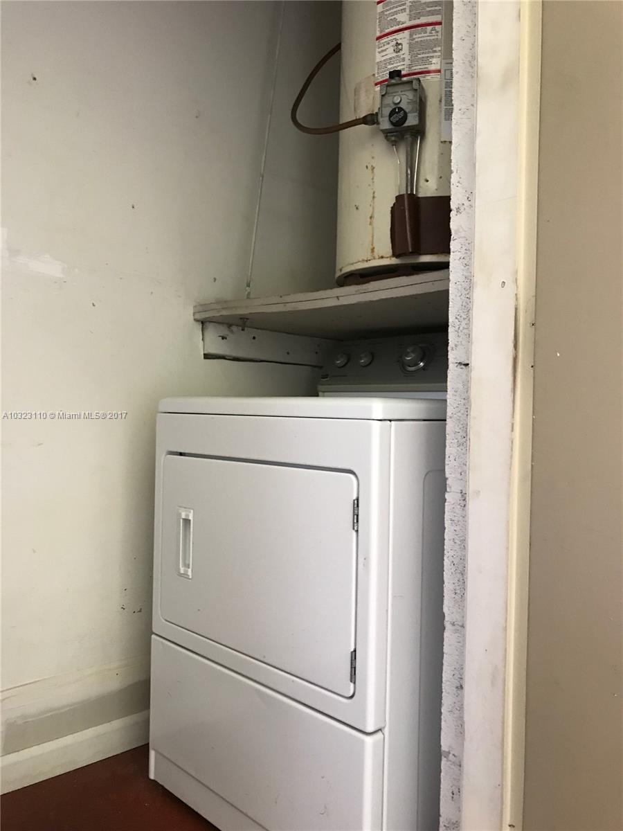 HAMMOCKS TRAILS CONDO - Residential Lease