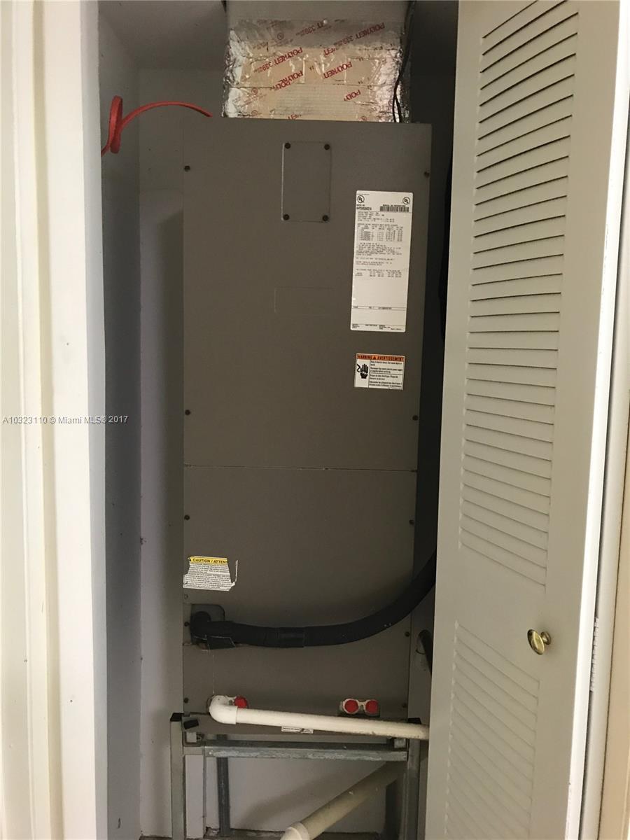 HAMMOCKS TRAILS CONDO - Residential Lease