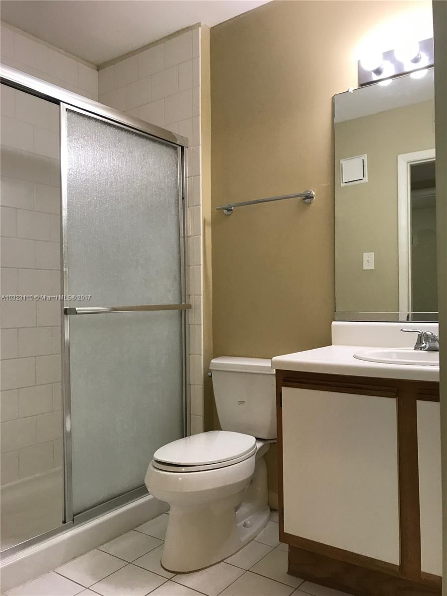 HAMMOCKS TRAILS CONDO - Residential Lease