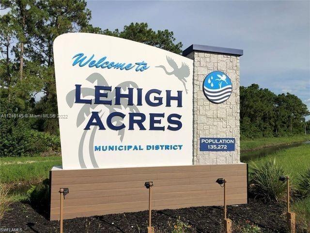 Are you ready to build your dream home? Look no further! This beautiful, high and dry half acre lot in desirable Lehigh Acres is the perfect place to make your dream a reality.
Located on a paved road, this surveyed property is surrounded by many new developments, making it a prime location for building. And with easy access to Joel Blvd, Palm Beach Blvd, Caloosahatchee River, Franklin Lock Park and boat launch, Harn's Marsh Park Preserve, schools, churches, shopping, restaurants, and the sandy beaches of the Gulf Coast, you'll be able to enjoy all that sunny Southwest Florida has to offer.
Don't miss out on this amazing opportunity to build the home of your dreams in a growing community.