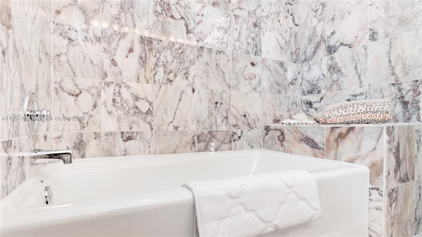 NORMANDY GOLF COURSE - Residential