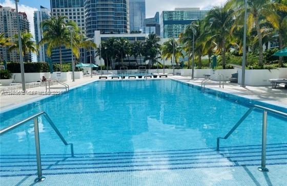 THE PLAZA 851 BRICKELL CO - Residential