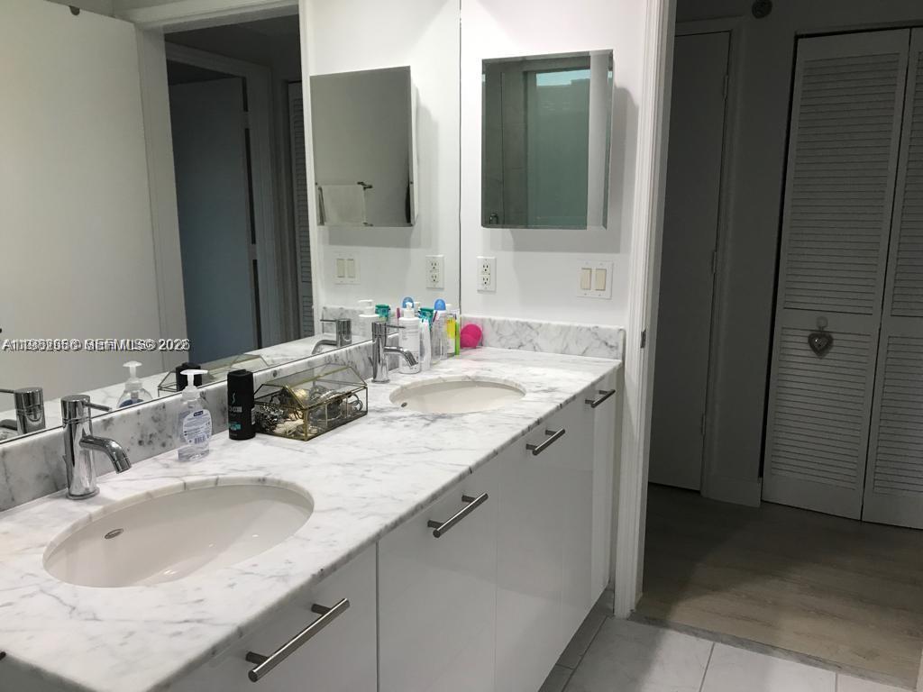 THE PLAZA 851 BRICKELL CO - Residential