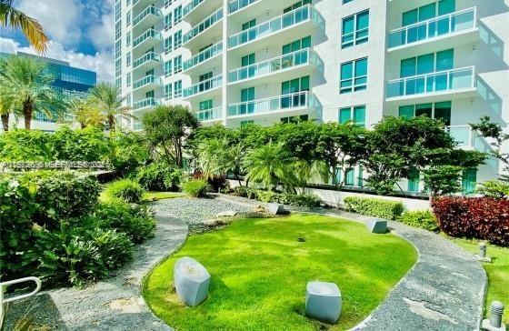 THE PLAZA 851 BRICKELL CO - Residential