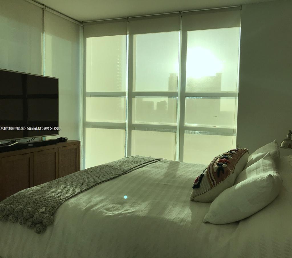 THE PLAZA 851 BRICKELL CO - Residential