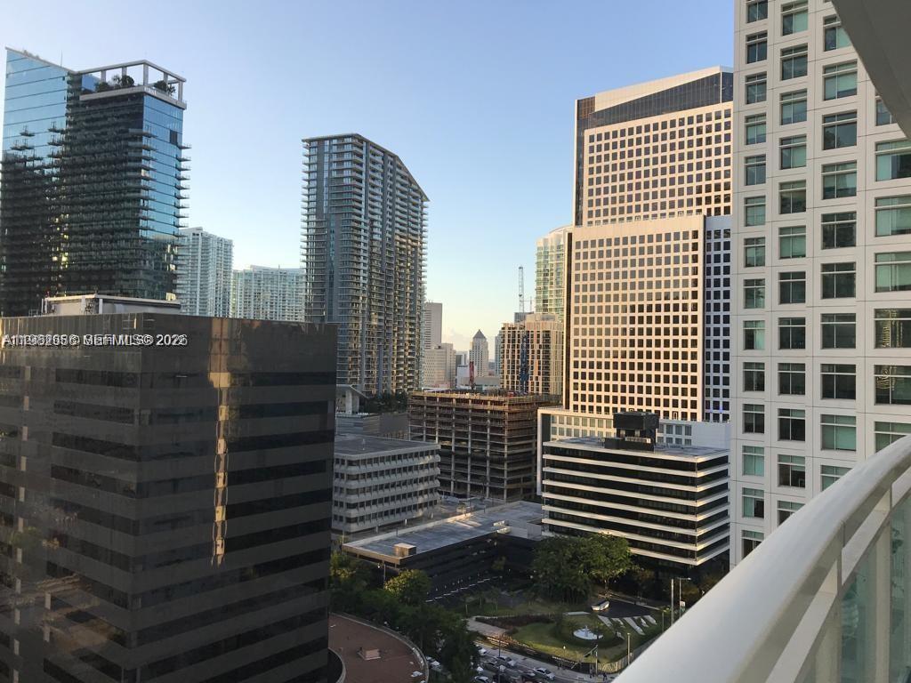 THE PLAZA 851 BRICKELL CO - Residential