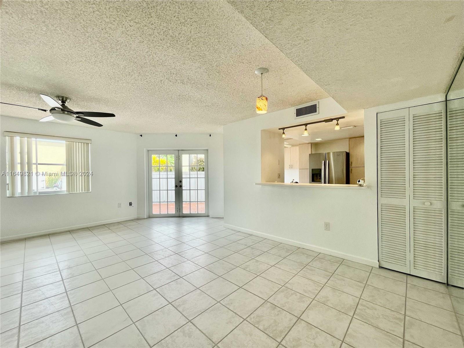 GABLES POINT II CONDO - Residential
