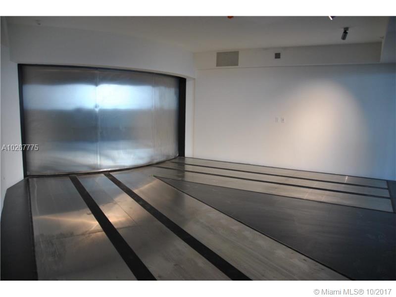 PORSCHE DESIGN TOWER - Residential Lease