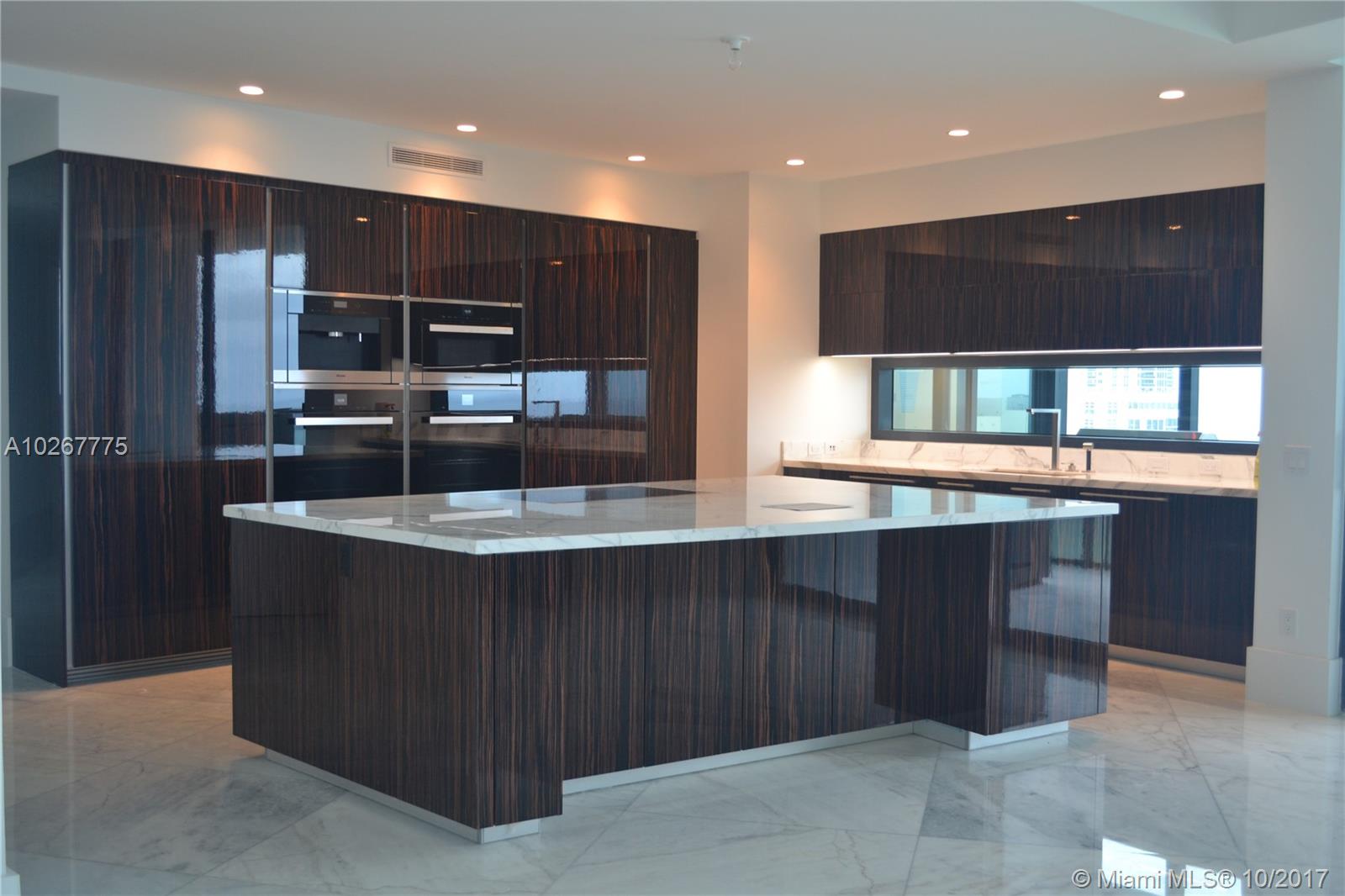 PORSCHE DESIGN TOWER - Residential Lease