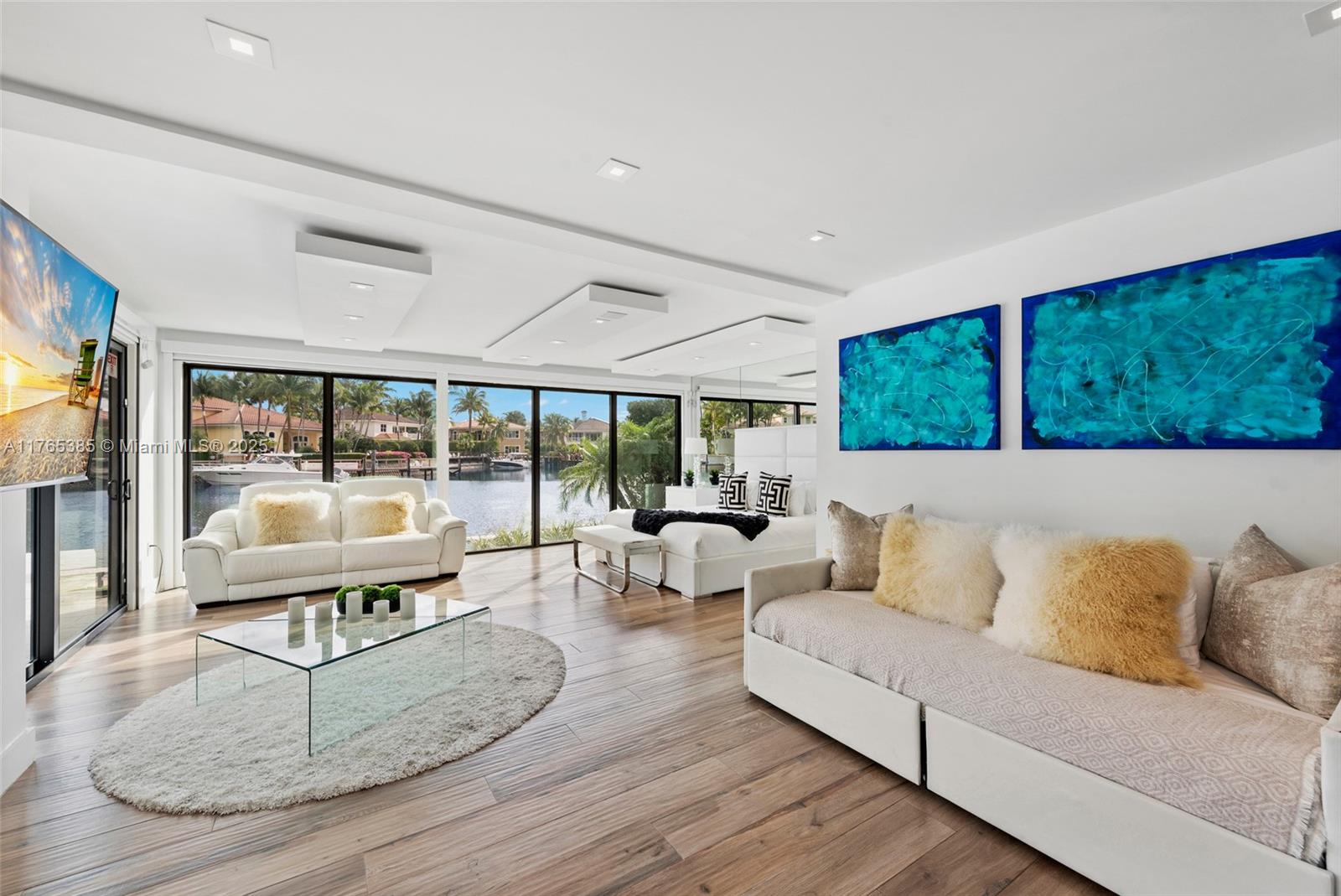 HOLLYWOOD GOLF ESTATES SE - Residential