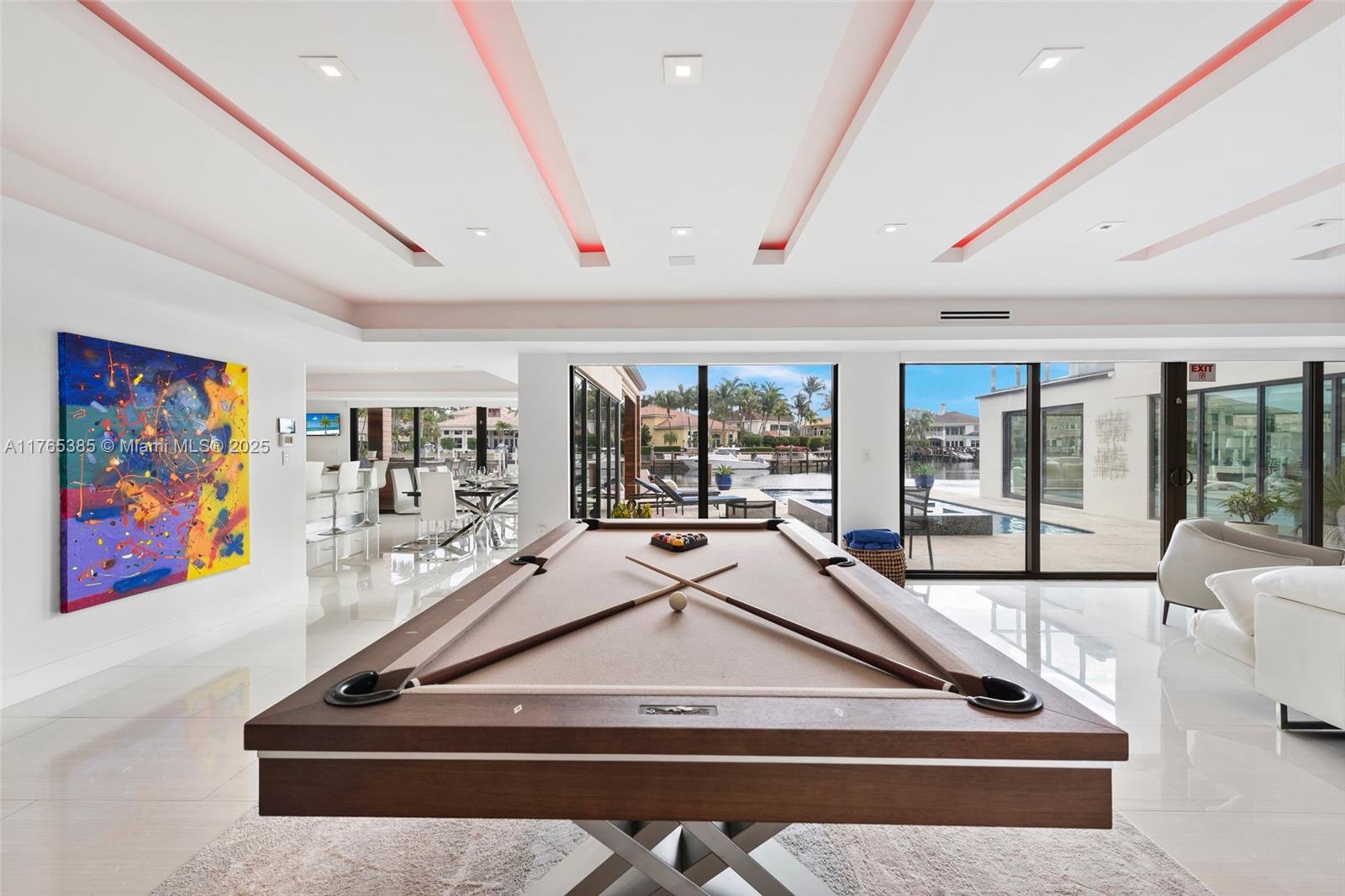 HOLLYWOOD GOLF ESTATES SE - Residential