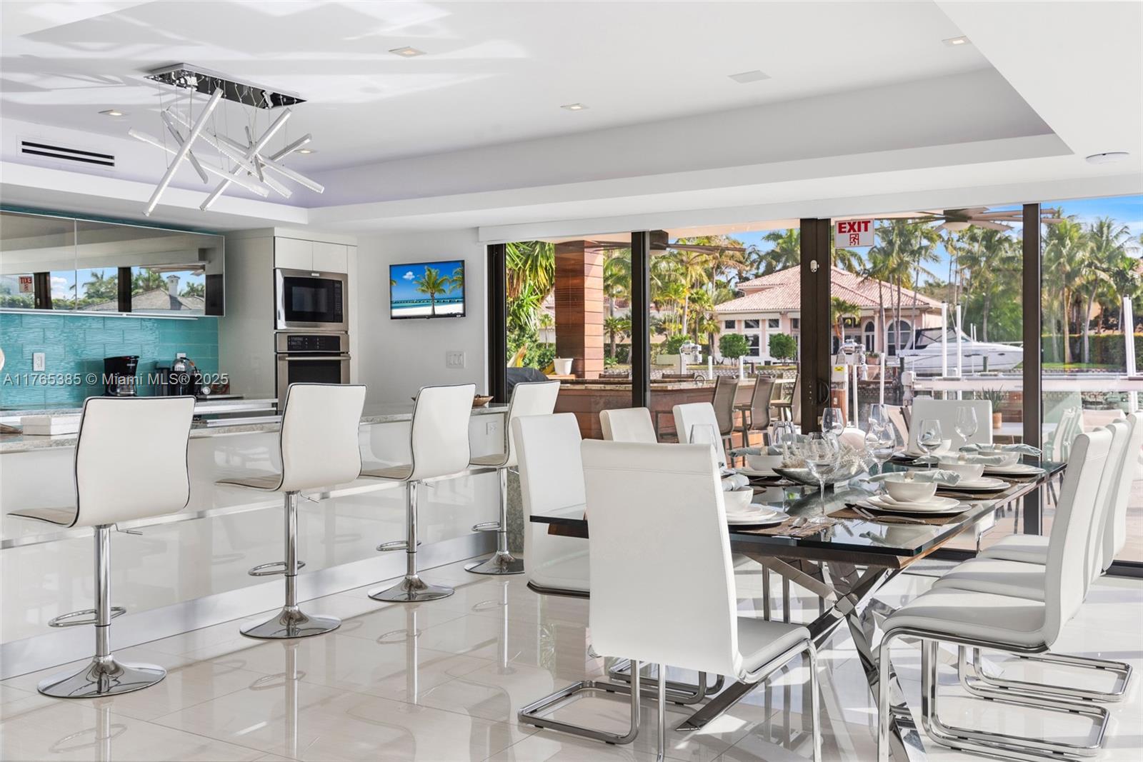 HOLLYWOOD GOLF ESTATES SE - Residential