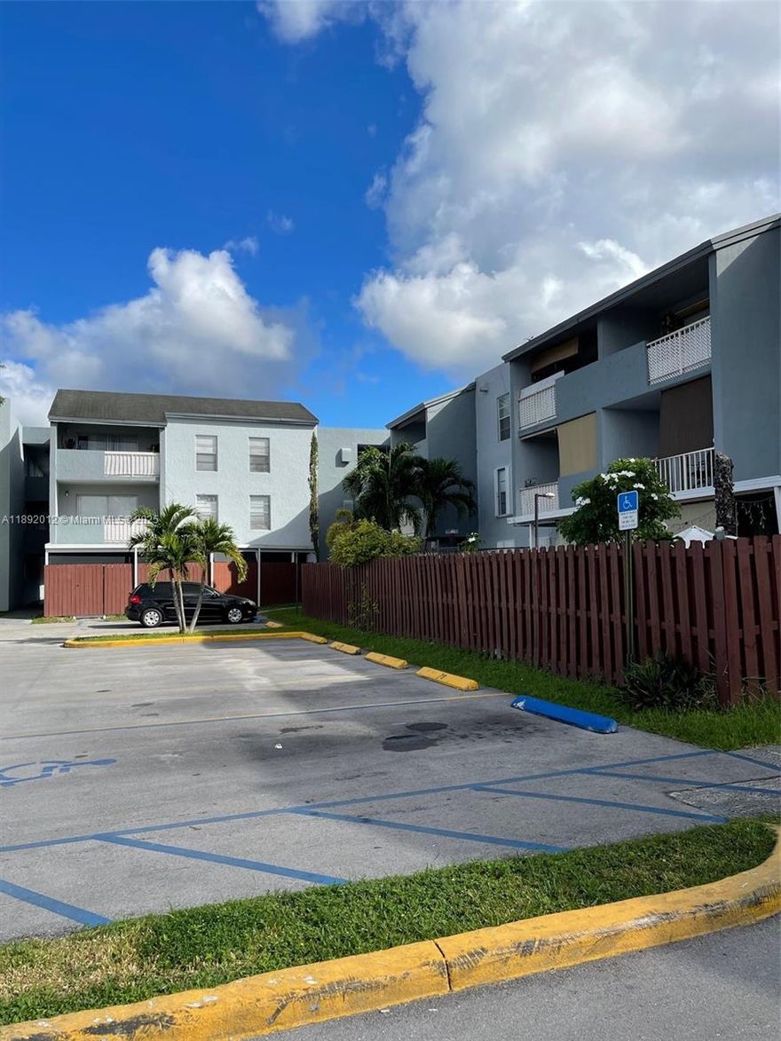 2 Bedroom/2 Bath condo on the third floor. Nice Unit !Like New kitchen cabinets, refrigerator, and tile throughout. large master bedroom. Community with gate, tennis courts, pool, clubhouse. Great location next to 836 highway and near airport. NO pets are allowed as per condo association rules.