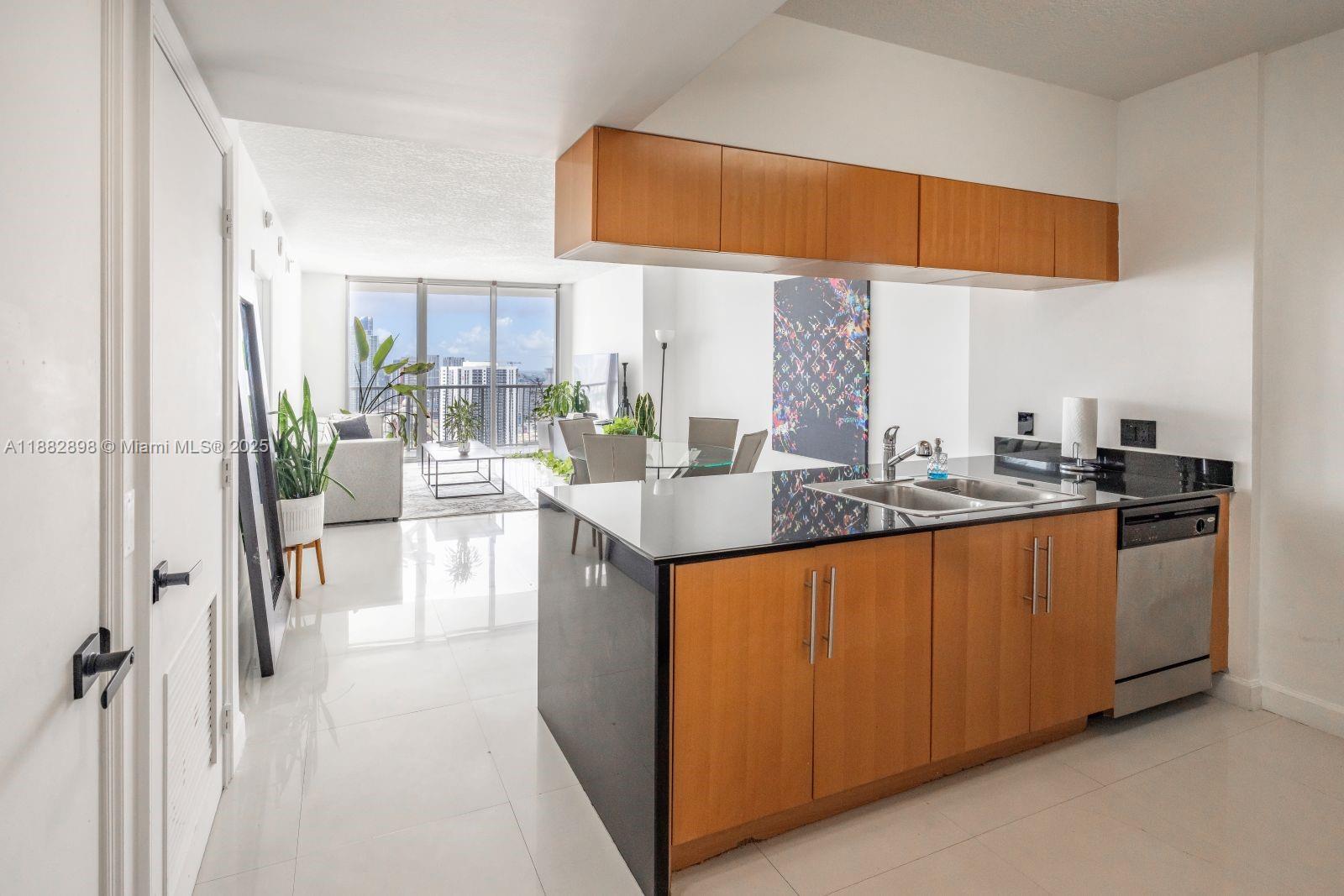 1750 N Bayshore Dr 4312