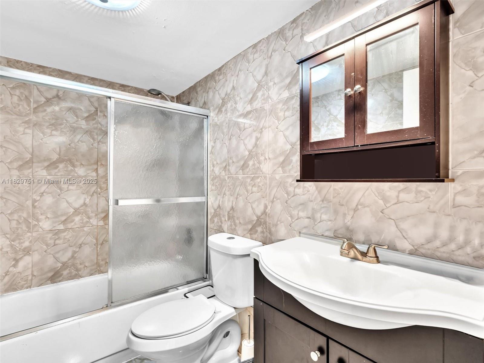 VILLA DORADA CONDO NO 2 - Residential